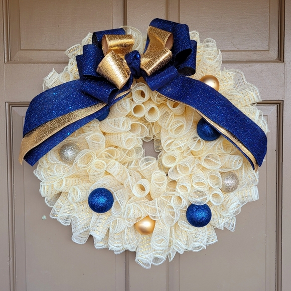 New Holiday Christmas Wreath 25" - Picture 1 of 4